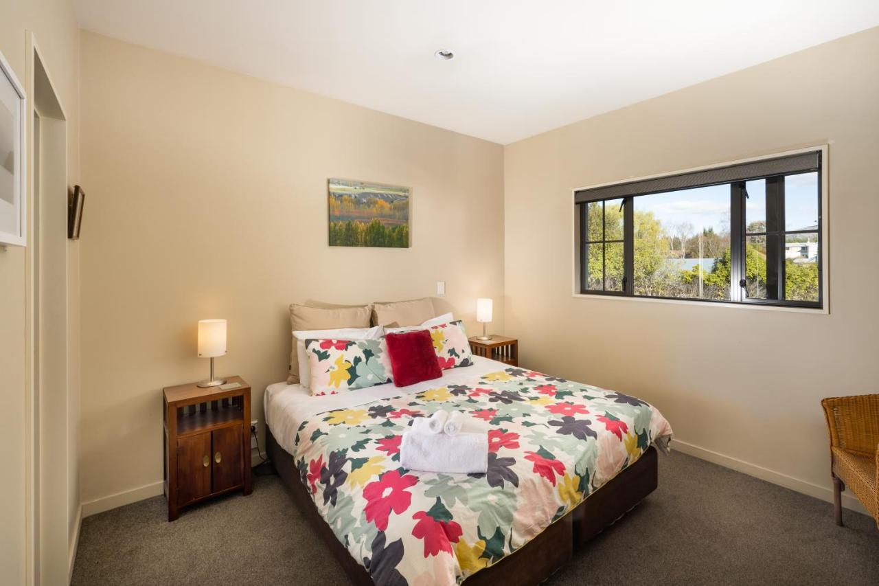 Criffel Peak View Bed And Breakfast Wanaka Exterior foto