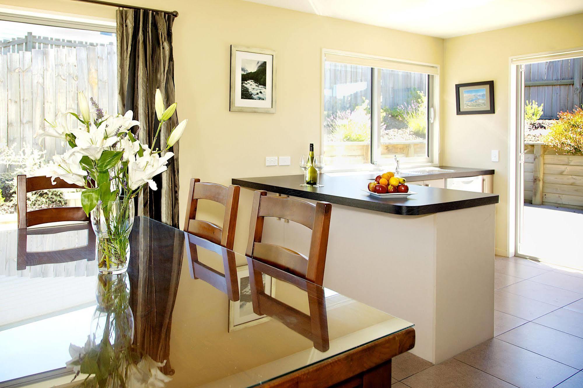 Criffel Peak View Bed And Breakfast Wanaka Exterior foto