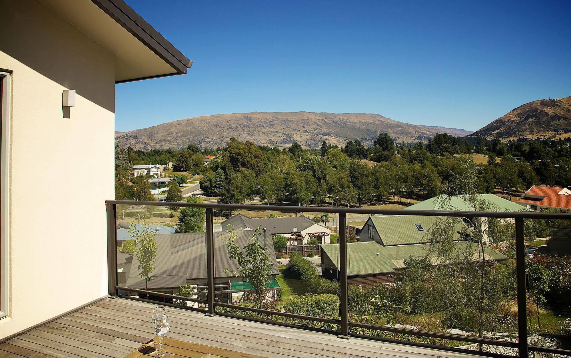 Criffel Peak View Bed And Breakfast Wanaka Exterior foto