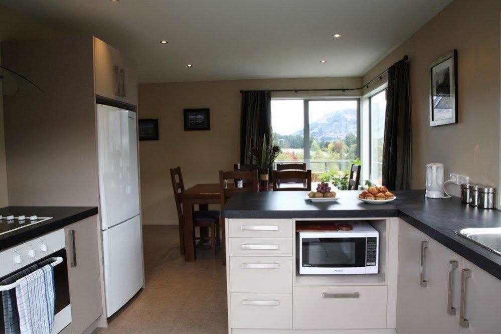 Criffel Peak View Bed And Breakfast Wanaka Exterior foto