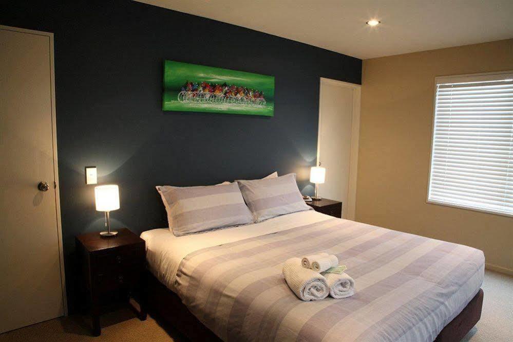 Criffel Peak View Bed And Breakfast Wanaka Exterior foto
